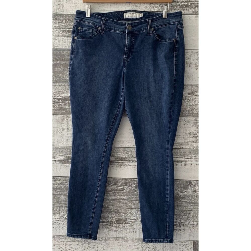 Torrid Denim We Swear By The Fit Skinny Ankle Jeans Womens 14 Mid Rise Fit 34x29